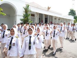 Menyelami Sejarah dan Nilai Kepemimpinan: SMKN 3 Yogyakarta Gelar Pekan Kokurikuler di Vredeburg dan Gedung Agung
